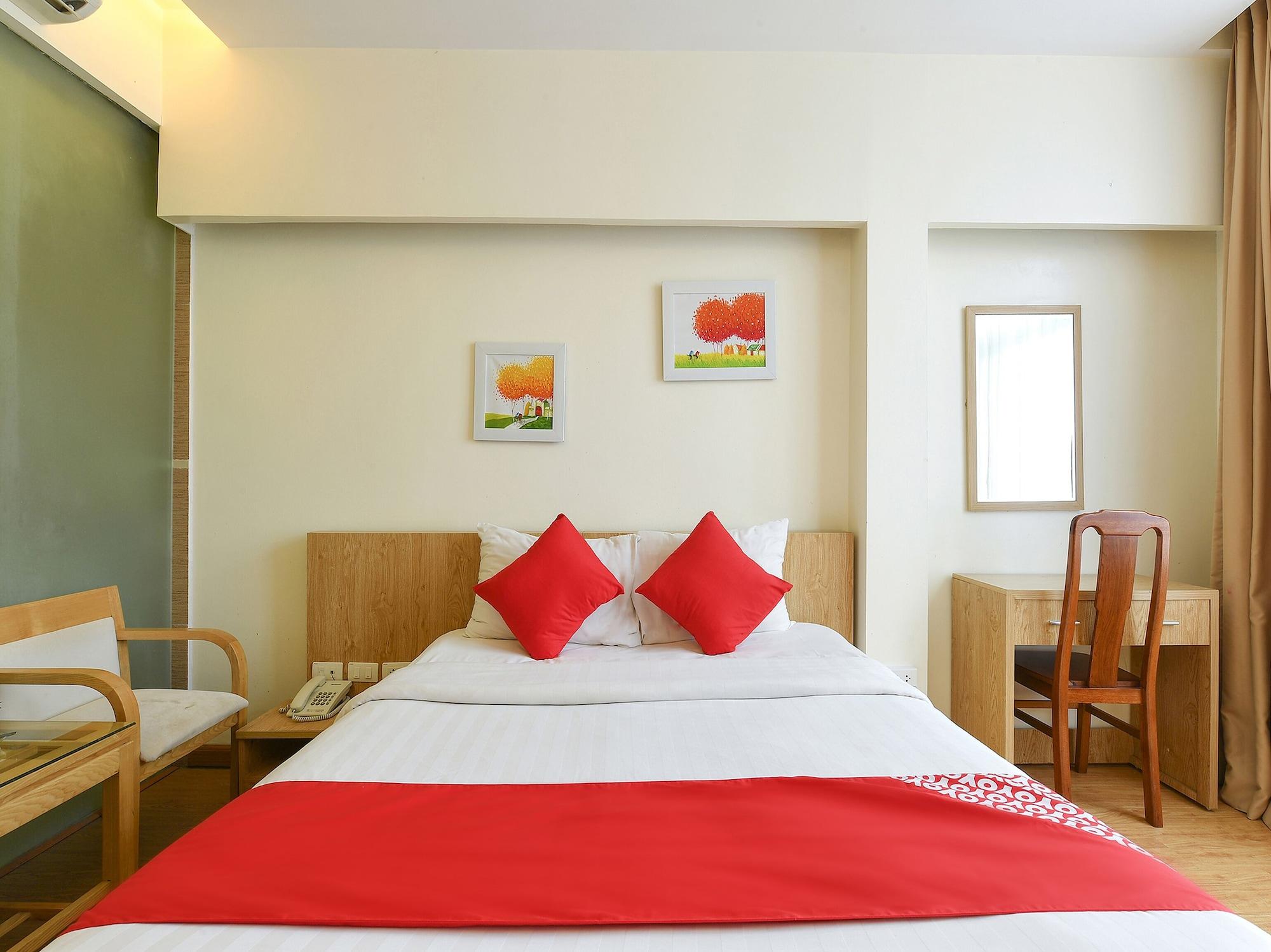 Oyo 210 Saki Hotel Hanoi Exterior photo