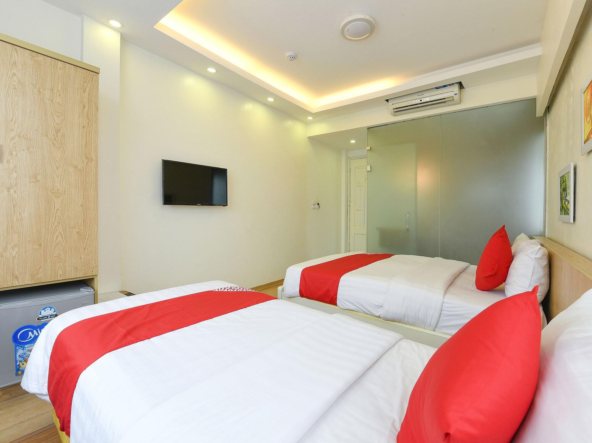Oyo 210 Saki Hotel Hanoi Exterior photo