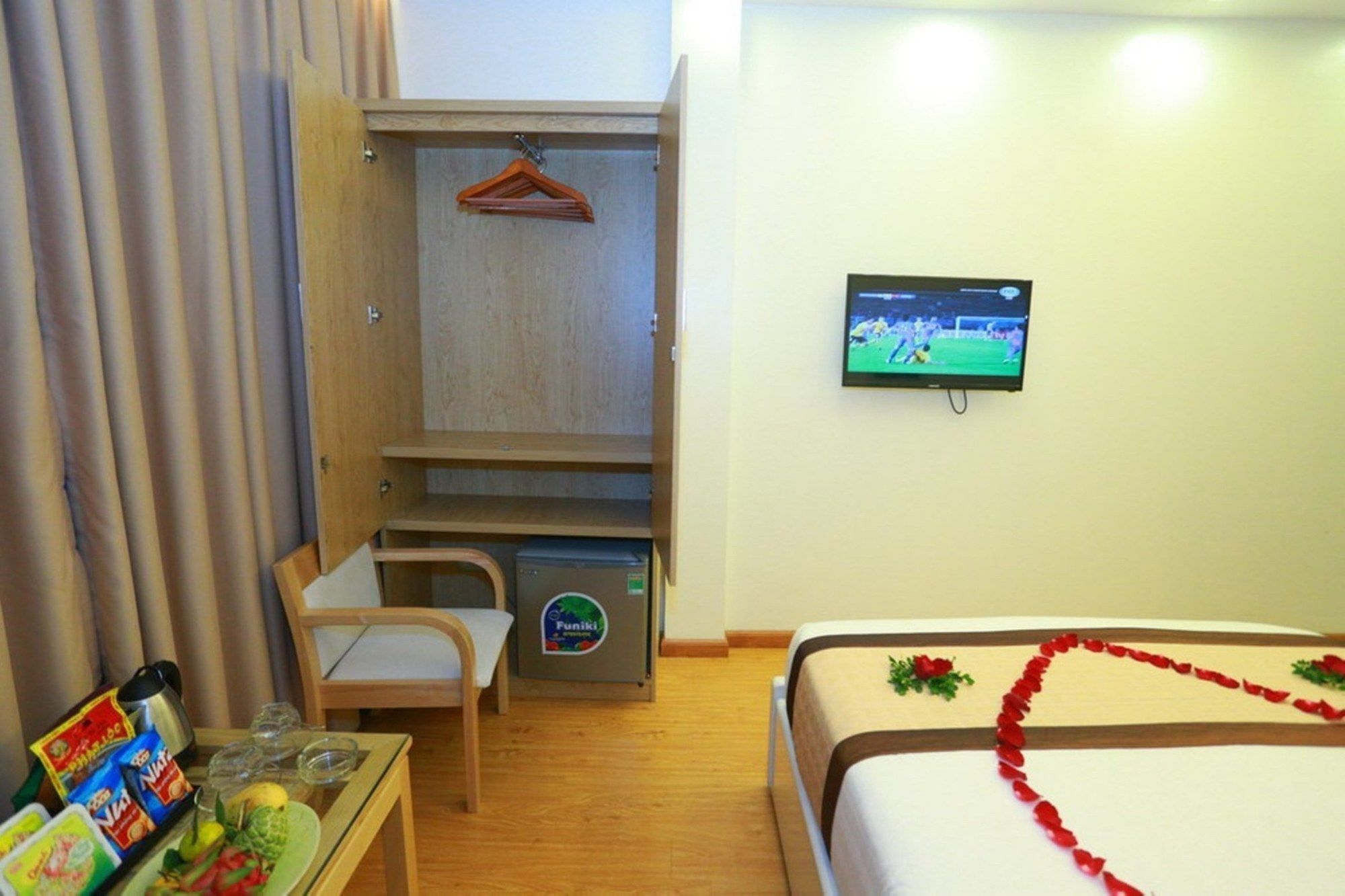 Oyo 210 Saki Hotel Hanoi Exterior photo